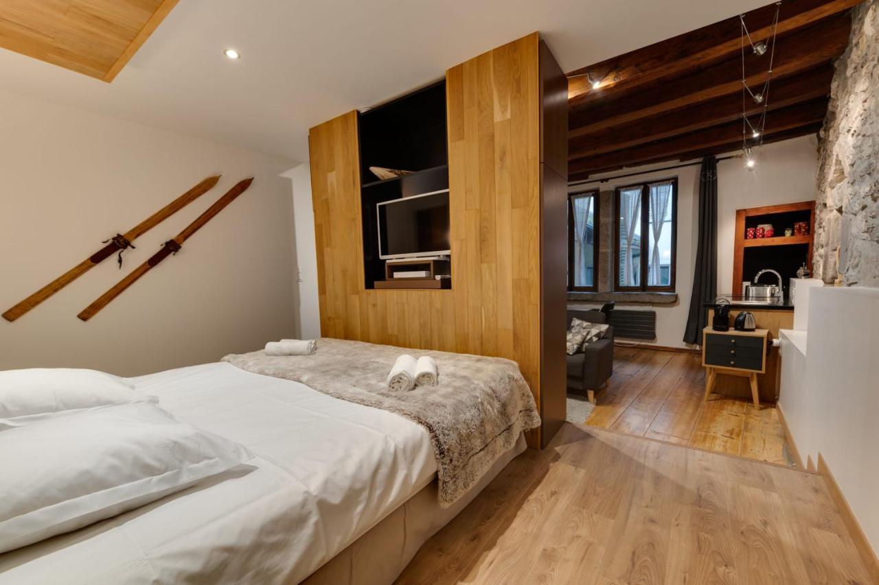 La Cour Filaterie - Suite Au D'Annecy Pdj En Option Экстерьер фото